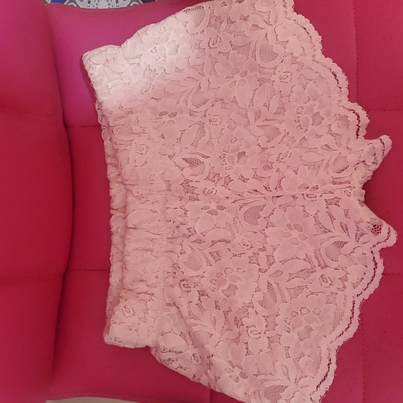 💫Rue 21 Pink lacy short shorts - Picture 2 of 5